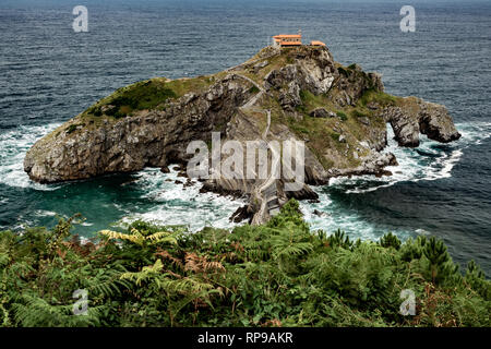 Iconico San Juan de Gaztelugatxe isolotto, vista dall'alto Foto Stock