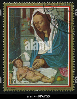 La RUSSIA KALININGRAD, 15 aprile 2017: timbro stampato dal Paraguay, mostra pittura Madonna e Bambino dormiente da Albrecht Durer, circa 1979 Foto Stock