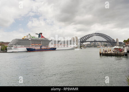 Il carnevale spirito nave da crociera la valletta Malta ormeggiata nel porto di Sydney Australia Foto Stock