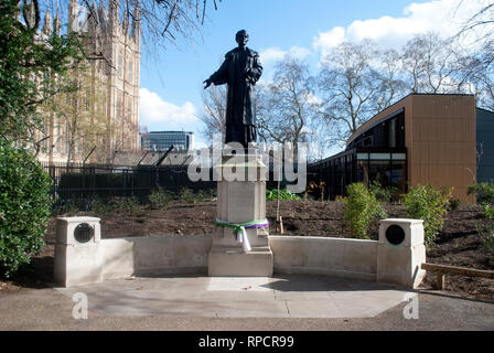 Statua di Emmeline Pankhurst vicino alla Casa del Parlamento, Westminster Foto Stock