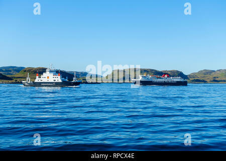 Cal Mac traghetto vicino a Oban, Scozia Foto Stock