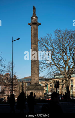 Il controverso monumento di Melville, che commemora Henry Dundas, il primo visconte Melville in St Andrew Square, Edimburgo, Scozia, Regno Unito. Foto Stock