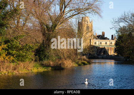 St James chiesa sul Fiume Great Ouse al grigio Hemingford Cambridgeshire England Regno Unito Foto Stock