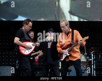 Mickey Dolenz e Peter Tork del Monkees esegue a Ottawa Bluesfest, 2016. Foto Stock