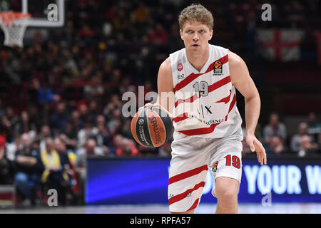 Foto di Claudio Grassi/LaPresse 21 febbraio 2019 Assago (MI) Italia sport basket AX Armani Exchange Olimpia Milano vs FOX Maccabi Tel Aviv - Turkish Airlines Eurolega 2018/2019 - Mediolanum Forum. Nella foto: Mindaugas Kuzminskas (#19 AX Armani Exchange Olimpia Milano) Foto Claudio Grassi/LaPresse Febbraio 21, 2019 Assago (MI) Italia sport basket AX Armani Exchange Olimpia Milano vs FOX Maccabi Tel Aviv - Turkish Airlines EuroLeague 2018/2019 - Mediolanum Forum. nel pic: Mindaugas Kuzminskas (#19 AX Armani Exchange Olimpia Milano) Foto Stock