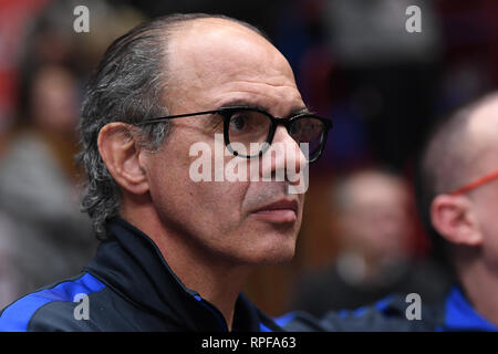 Foto di Claudio Grassi/LaPresse 21 febbraio 2019 Assago (MI) Italia sport basket AX Armani Exchange Olimpia Milano vs FOX Maccabi Tel Aviv - Turkish Airlines Eurolega 2018/2019 - Mediolanum Forum. Nella foto: Roberto Brunamonti (team manager Nazionale Italia) Foto Claudio Grassi/LaPresse Febbraio 21, 2019 Assago (MI) Italia sport basket AX Armani Exchange Olimpia Milano vs FOX Maccabi Tel Aviv - Turkish Airlines EuroLeague 2018/2019 - Mediolanum Forum. nel pic: Roberto Brunamonti (team manager Italia National team) Foto Stock