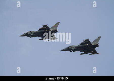 Sheffield, Inghilterra - 22 Febbraio 2019: Sheffield settantacinquesimo anniversario Flypast / cavalcavia tifoni Foto Stock