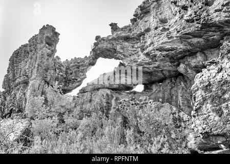 Il Riverside arco nelle montagne Cederberg vicino a Clanwilliam nella provincia del Capo occidentale Foto Stock