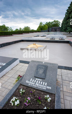 Un memoriale di guerra di Tiraspol, la città capitale della Transnistria, una pausa lontano stato dalla Repubblica di Moldavia. Foto Stock