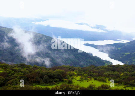 Koyna lagune, Maharashtra, India Foto Stock