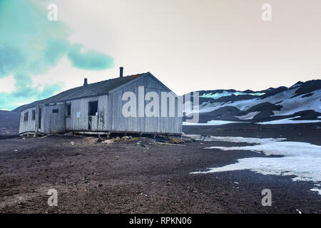 Scena di iceberg, pinguini, foche, neve e ghiaccio in Antartide, il continente più meridionale del mondo Foto Stock