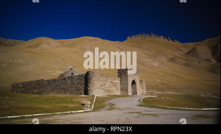 Tash Rabat caravanserai di Tian Shan mountain , provincia di Naryn, Kirghizistan Foto Stock