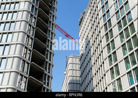 Il parco Am Belvedere, un hotel e un complesso residenziale progettato dall'architetto italiano Renzo Piano e attualmente in procinto di essere finito Foto Stock