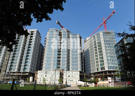 Il parco Am Belvedere, un hotel e un complesso residenziale progettato dall'architetto italiano Renzo Piano e attualmente in procinto di essere finito Foto Stock
