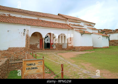 La Iglesia de coloniale Chinchero, la Chiesa in alta quota di Chinchero Town, Cuzco, Perù Foto Stock