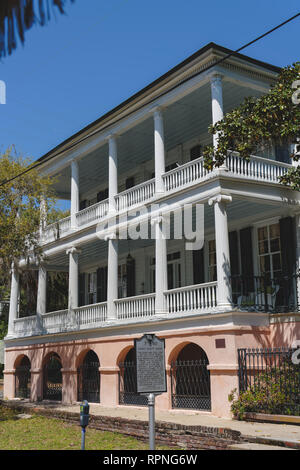 Beaufort, Carolina del Sud - 11 Aprile 2018: La casa Maxcy-Rhett è anche noto come 'Secession House' dovuto al fatto che essa è la posizione di tanti incontri Foto Stock