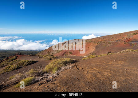 Bella roccia paesaggio vulcanico nel Parco Nazionale del Teide a Tenerife, Isole Canarie . Foto Stock