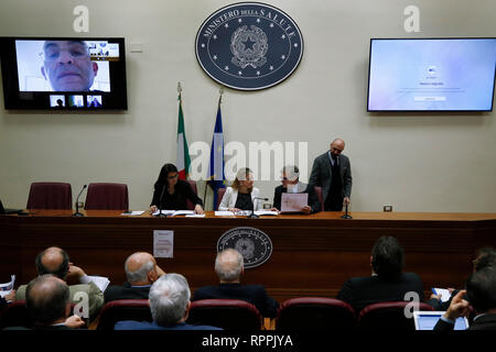 Foto Vincenzo Livieri - LaPresse 22-02-2019 - Roma Italiano Ministero della Sanit&#xe0;. Insediamento del Consiglio Superiore di sanit&#xe0;. Nella foto la prima riunione Foto Vincenzo Livieri - LaPresse 22-02-2019 - Roma politica Costituzione del Consiglio Superiore di Sanità. Nella foto Foto Stock