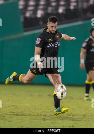 Febbraio 22, 2019 Houston SaberCats flyhalf Sam Windsor (10) invia la sfera verso il basso passo durante il confronto tra le frecce di Toronto e la Houston SaberCats al campo di costellazione, Sugar Land, Texas. A tempo pieno Toronto frecce battere la Houston SaberCats 44-27. © Maria Lysaker/Cal Sport Media Foto Stock