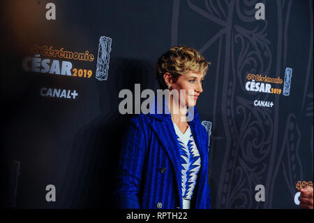 Cecile De France visto sul tappeto rosso durante il Cesar Film Awards 2019 presso la Salle Pleyel di Parigi, Francia. Foto Stock