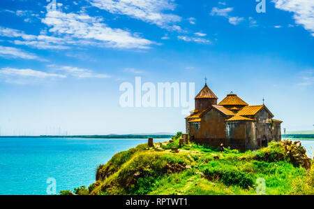 Hayravank monastero sulle rive del lago Sevan, Armenia Foto Stock