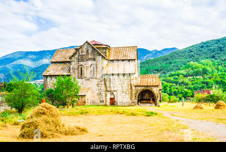 Il monastero di Akhtala nella fortezza Prnjak Akhtala nella gola del fiume Debed nella regione di Lori, Armenia Foto Stock