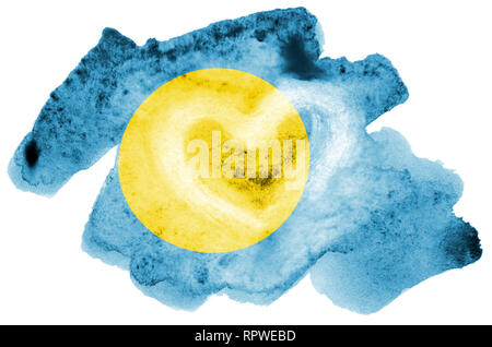 Palau flag è raffigurato in un liquido in stile acquerello isolati su sfondo bianco. Incurante della vernice con ombreggiatura immagine della bandiera nazionale. Giorno di indipendenza Foto Stock