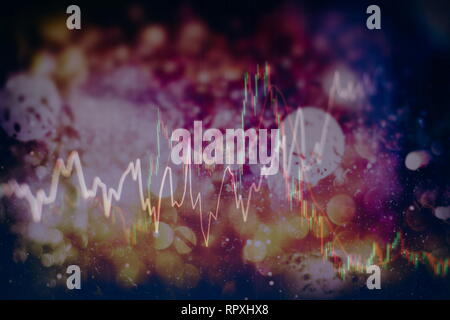 Forex grafici luminosi di colori diversi che mostra mercato finanziario sulla situazione astratta sfondo digitale. Foto Stock