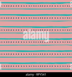 Vector seamless pattern con strisce handdrawn e linee . Disegnato a mano e ciano strisce blu e linee su sfondo rosa. Illustrazione Vettoriale