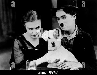 PURVIANCE,Chaplin, un cane LA VITA, 1918 Foto Stock