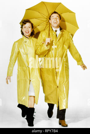 La Reynolds,KELLY, SINGIN' SOTTO LA PIOGGIA, 1952 Foto Stock