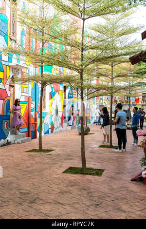 Parete pubblica arte su una strada in Chinatown, il settore del patrimonio, Melaka, Malaysia. Foto Stock