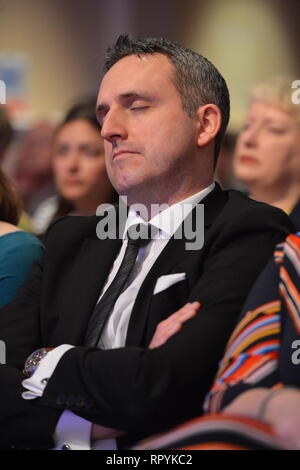 Hamilton, Scotland, Regno Unito. Il 23 febbraio, 2019. Scozzese del gruppo del Partito europeo dei liberali democratici di leader di partito, Willie Rennie MSP dà un discorso a parte conferenza di primavera 2019. Credito: Colin Fisher/Alamy Live News Foto Stock