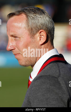 Kingston, Regno Unito. Il 23 febbraio, 2019. Charlton manager, Lee Bowyer durante il cielo EFL scommettere League 1 match tra AFC Wimbledon e Charlton Athletic al Cherry Red Records Stadium, Kingston, in Inghilterra il 23 febbraio 2019. Foto di Carlton Myrie. Solo uso editoriale, è richiesta una licenza per uso commerciale. Nessun uso in scommesse, giochi o un singolo giocatore/club/league pubblicazioni. Credit: UK Sports Pics Ltd/Alamy Live News Foto Stock