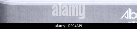 . Agri-news. L'agricoltura. Biblioteca Jan 16 7981 AGRICOLTURA ALBERTA Edmonton, Alberta Gennaio 19, 1981 per il rilascio immediato di questa settimana Grande cache per ottenere una segheria 1 tardo inverno mangimi per vacche di manzo 2 Monitoraggio per i residui di antiparassitari 5 Carni bovine Vacca opzioni di alimentazione . 8 Trillo vaccino Grub 10 Home borse di isolamento 12 mantenendo il calore in 13 un ritratto di Alberta Agricoltura 16 scatola di scarpe o il computer? 17 colza Seminario Marketing 19. Si prega di notare che queste immagini vengono estratte dalla pagina sottoposta a scansione di immagini che possono essere state migliorate digitalmente per la leggibilità - Colorazione e aspetto di questi illustrazione Foto Stock