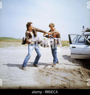 HANS IM GLüCK - 5 / 5. / D 1987 / Frank Strecker / Toni (UDO WACHTVEITL), Wilfried (SIGMAR SOLBACH), Hans (HORST KUMMETH) C32966 / Überschrift: Hans im Glück / D 1987 Foto Stock