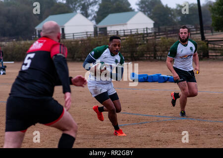 Febbraio 23, 2019 - pini del sud, North Carolina, USA - Febbraio 23, 2019 - pini del sud, N.C., STATI UNITI D'AMERICA - Carolinas Geographic Rugby Unione Uomini di Azione di rugby tra i pini del sud ''Grande coni'' e Charleston (Sud Carolina) fuorilegge Rugby Football Club a campi di Twin Farm. Pini del sud shut-out Charleston, 105-0. (Credito Immagine: © Timothy L. Hale/ZUMA filo) Foto Stock