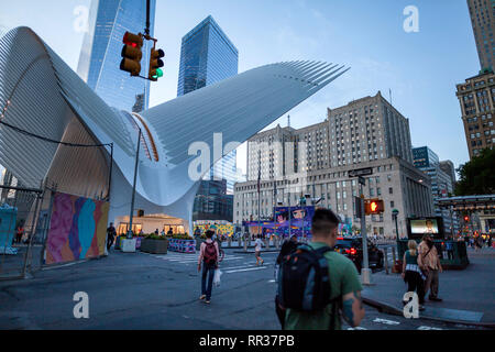 Esterno del World Trade Center hub di trasporto, New York New York, Stati Uniti d'America Foto Stock