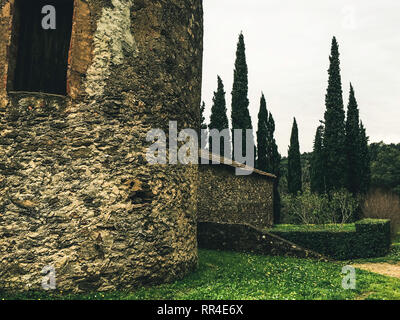 Le Chateau de la Mole Saint-Exupery Avril, 03, 2016 Francia - Natura - Le Club 55 - vecchia storia - Foto Stock