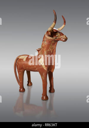 Terra cotta rituale bull pentole, probabilmente di Hurri & Serri, i tori di Teshup il dio delle tempeste. prodotto come coppie differisce solo nella direzione della loro Foto Stock