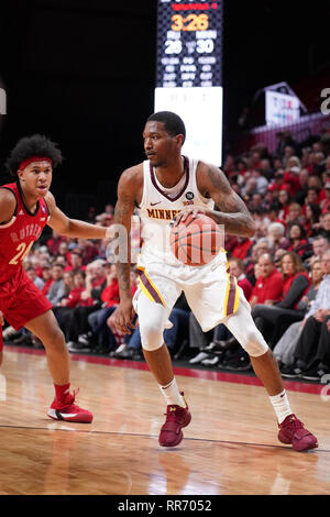 Piscataway, New Jersey, USA. 24 Febbraio, 2019. Minnesota Golden i Gopher guard DUPREE MCBRAYER (1) rigidi per il cesto contro Rutgers in un gioco al Rutgers Athletic Center. Credito: Joel Plummer/ZUMA filo/Alamy Live News Foto Stock