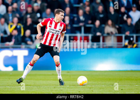 Eindhoven, Paesi Bassi. 24 Febbraio, 2019. EINDHOVEN, PSV - Feyenoord 1-1, 24-02-2019, calcio Eredivisie olandese Stagione 2018 - 2019, PSV Philips Stadium, PSV player Daniel Schwaab Credito: Pro scatti/Alamy Live News Foto Stock