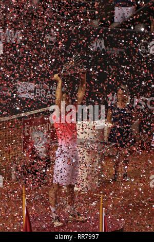 Rio De Janeiro, Brasile. 24 Febbraio, 2019. Rio de Janeiro, Brasile, 24 febbraio 2019. Laslo Djere (SRB), vincitore del Rio Open 2019 ATP 500, nella cerimonia di premiazione. Credito: Maria Adelaide Silva/Alamy Live News Foto Stock