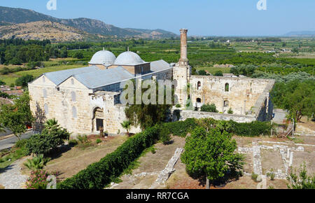 Vista esterna di Isa Bey moschea risalente al 1375 a Selcuk, Turchia. Foto Stock