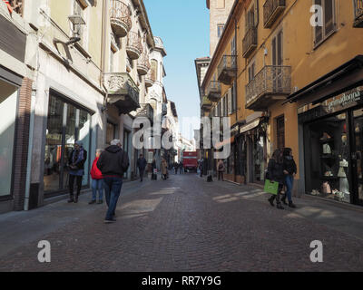 ALBA, Italia - circa Febbraio 2019: vista del centro della città Foto Stock