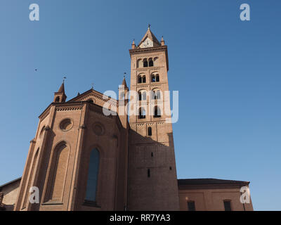 Duomo di San Lorenzo (St Lawrence cattedrale) in Alba, Italia Foto Stock