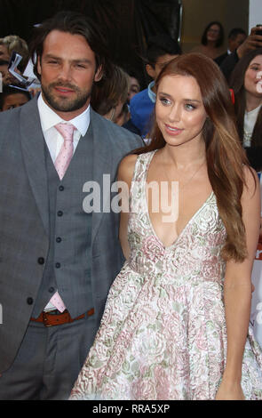 Settembre 28, 2015 - Londra, Inghilterra, Regno Unito - Pride of Britain Awards, Grosvenor House Hotel Londra - tappeto rosso arrivi mostra fotografica: Ben Foden e n.a. Healy Foto Stock