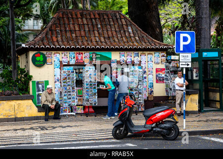 Tabaccaio e negozio di lotteria, Funchal, Madeira, Portogallo. Foto Stock