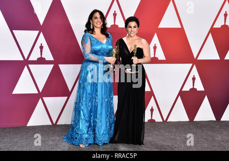 Melissa Berton e Rayka Zehtabchi con il premio per il miglior documentario (Corto Oggetto) per periodo. Fine della frase in sala stampa al 91Academy Awards tenutosi presso il Teatro Dolby in Hollywood, Los Angeles, Stati Uniti d'America. Foto Stock