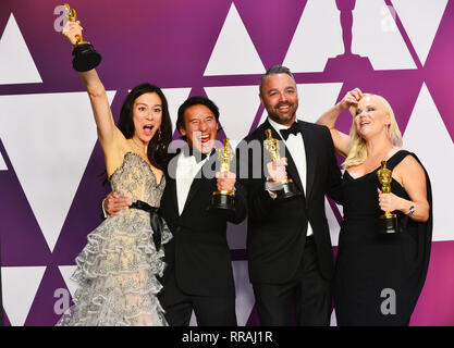 Los Angeles, Stati Uniti d'America. 24 Febbraio, 2019. I produttori di "Solo libero', Elizabeth Chai Vasarhelyi, Jimmy Chin, Evan Hayes e Shannon aneto pongono al 91annuale di Academy Awards in sala stampa durante a Hollywood e Highland il 24 febbraio 2019 a Hollywood, California Credit: Tsuni/USA/Alamy Live News Foto Stock